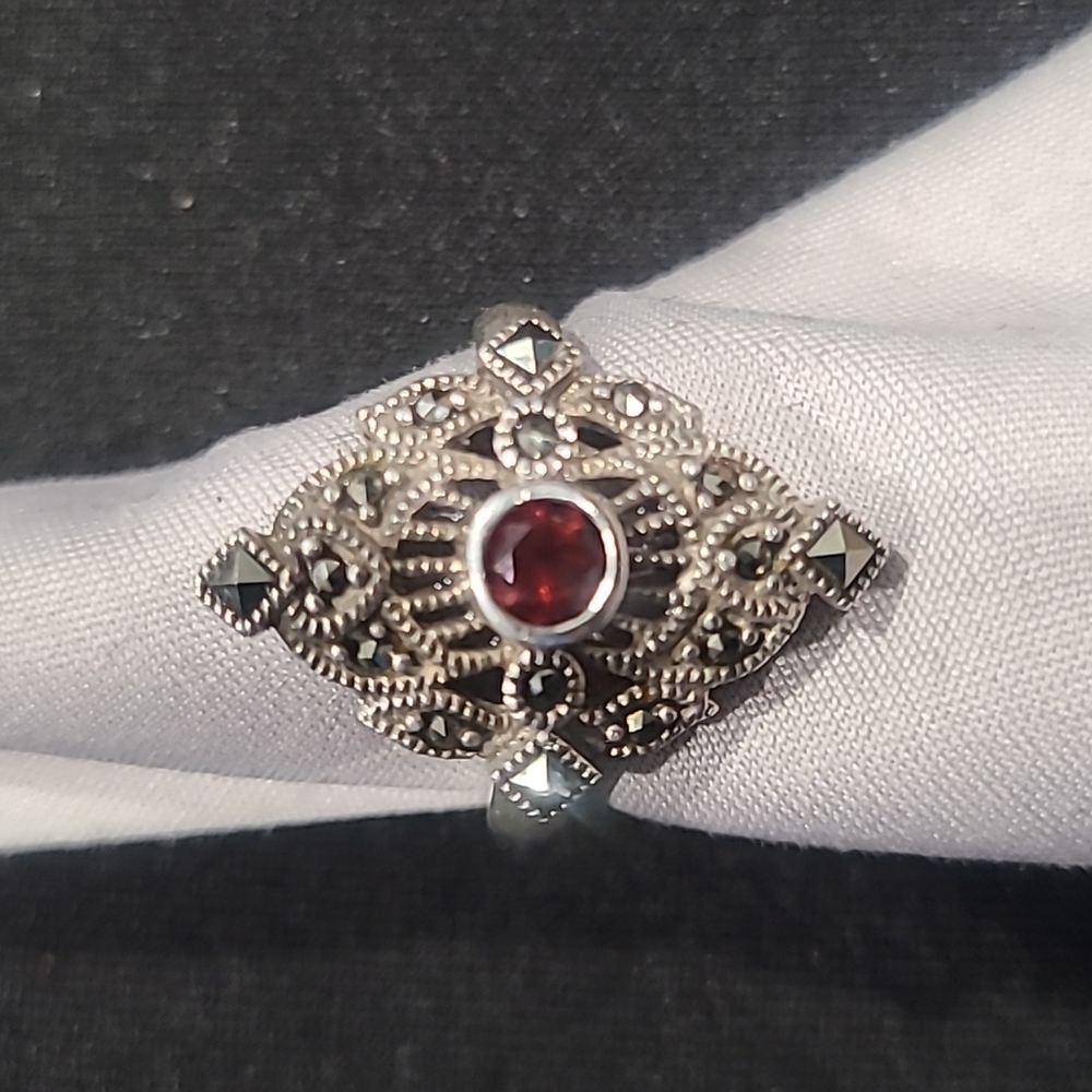 Vintage 925 silver ring